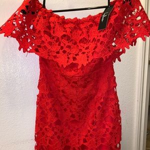 NWT Lulus Lace Dress
